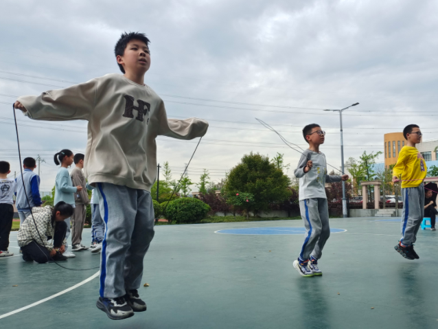 助力孩子们突破听力障碍掌握流畅的言语表达自信地迈向社会 助力孩子们突破听力障碍掌握流畅的言语表达自信地迈向社会